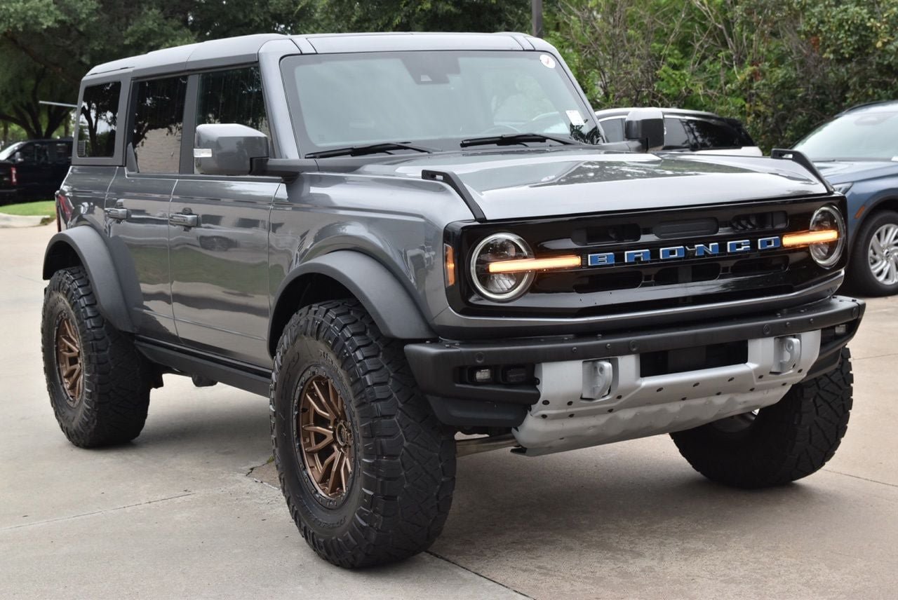 Certified 2023 Ford Bronco Outer Banks w/ Sasquatch Package AWD/4WD image 4