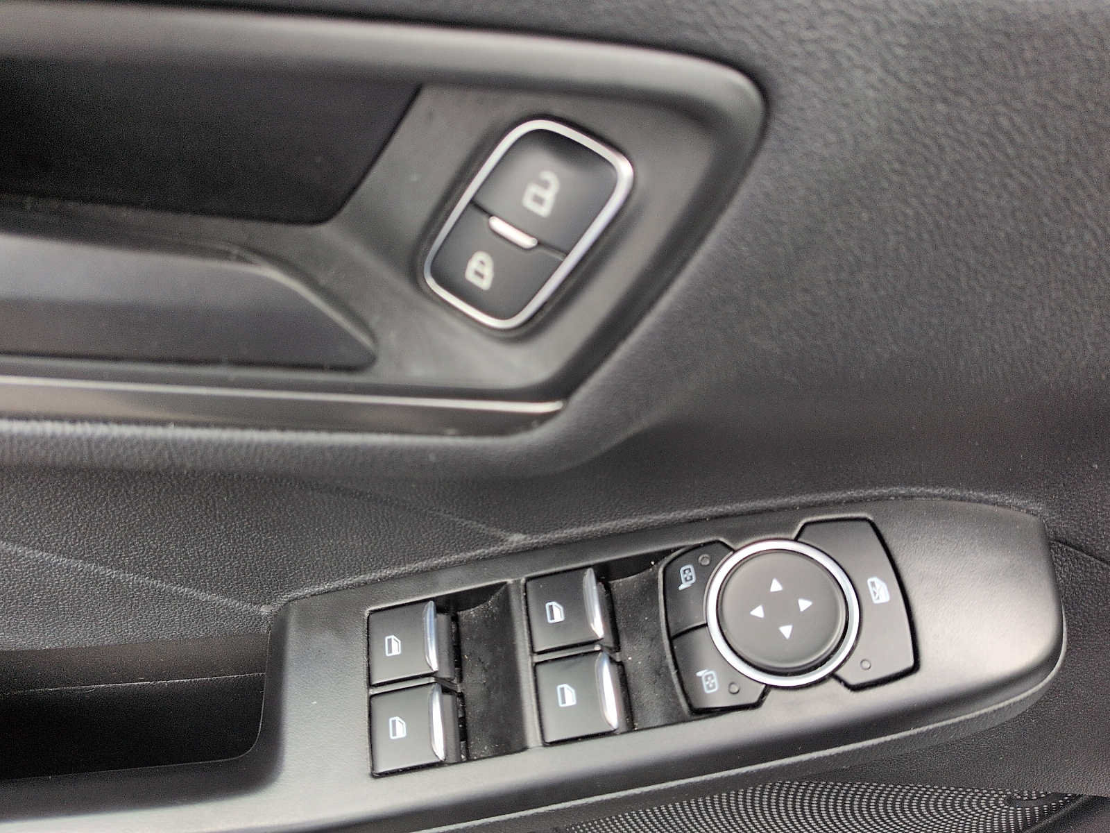 Certified 2025 Ford Escape Active AWD/4WD image 13