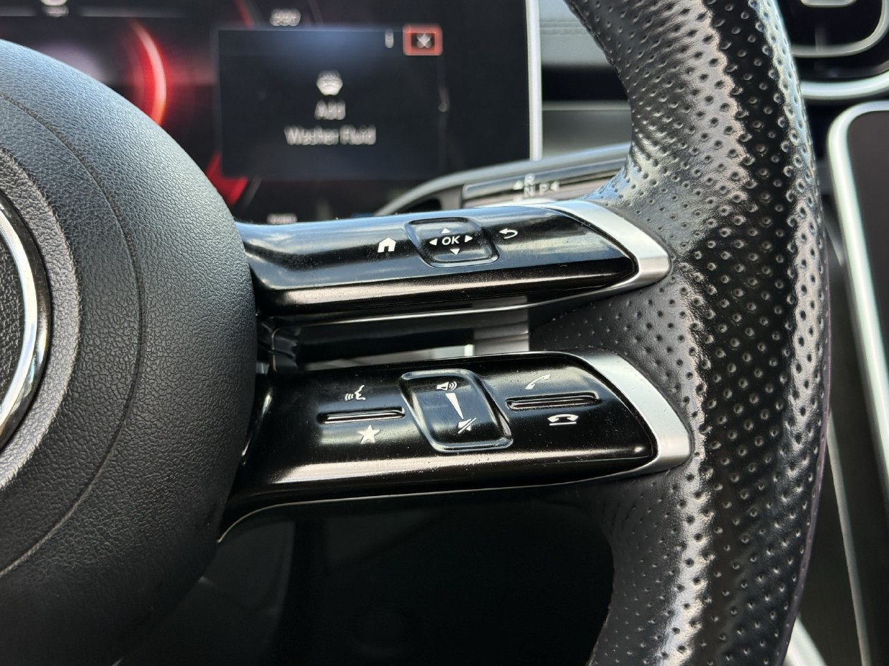 Used 2024 Mercedes-Benz C 300 Sedan image 13