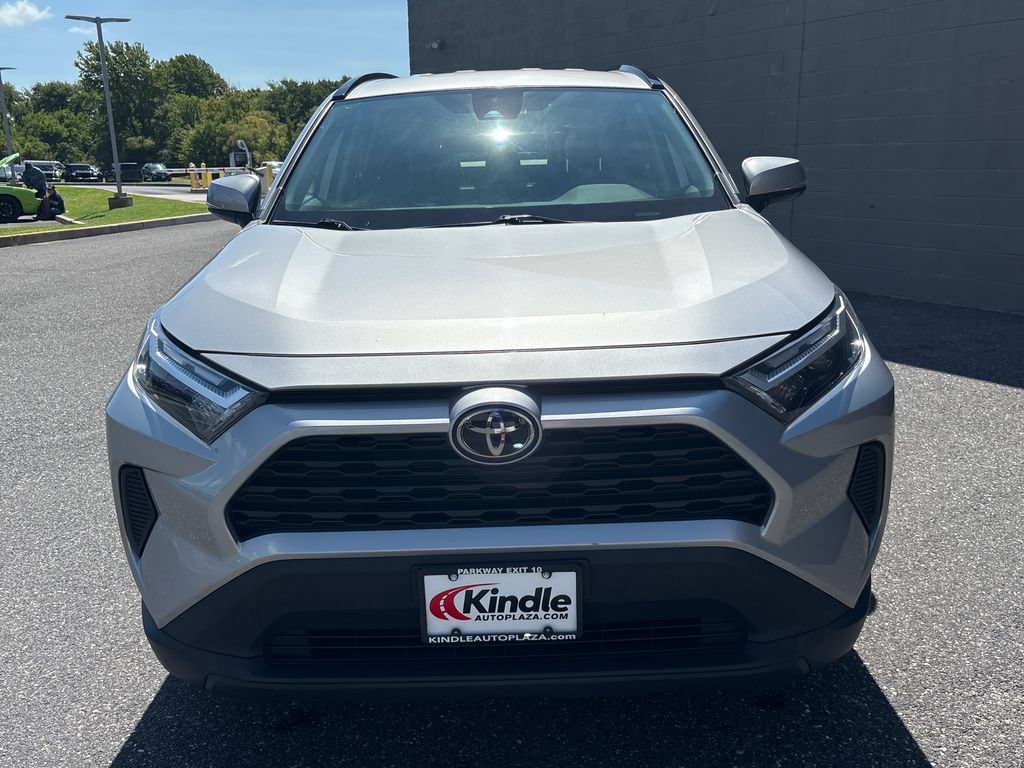 Used 2024 Toyota RAV4 XLE AWD/4WD image 2
