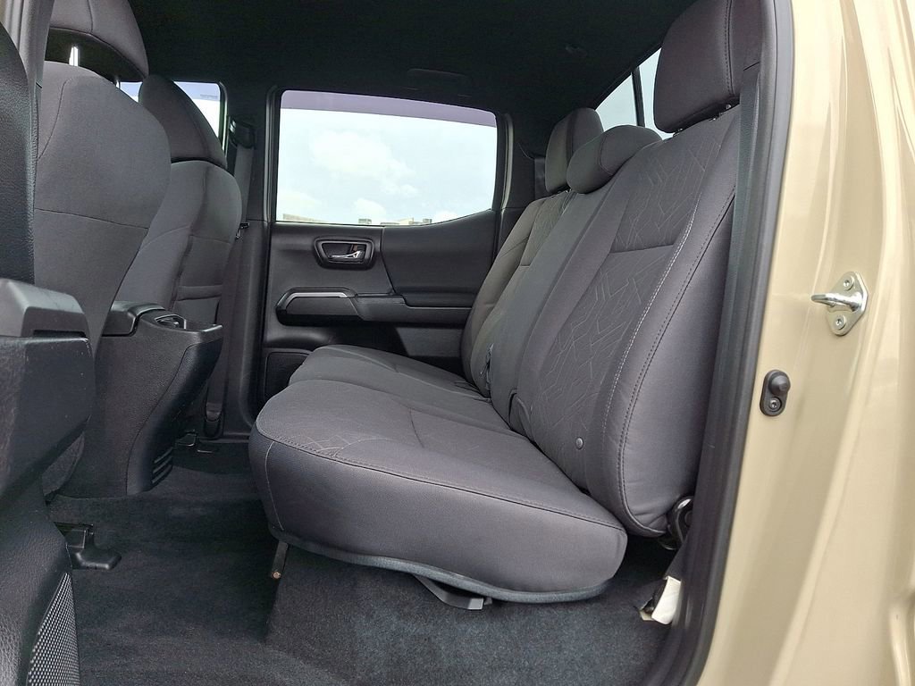 Used 2019 Toyota Tacoma TRD Off-Road image 10