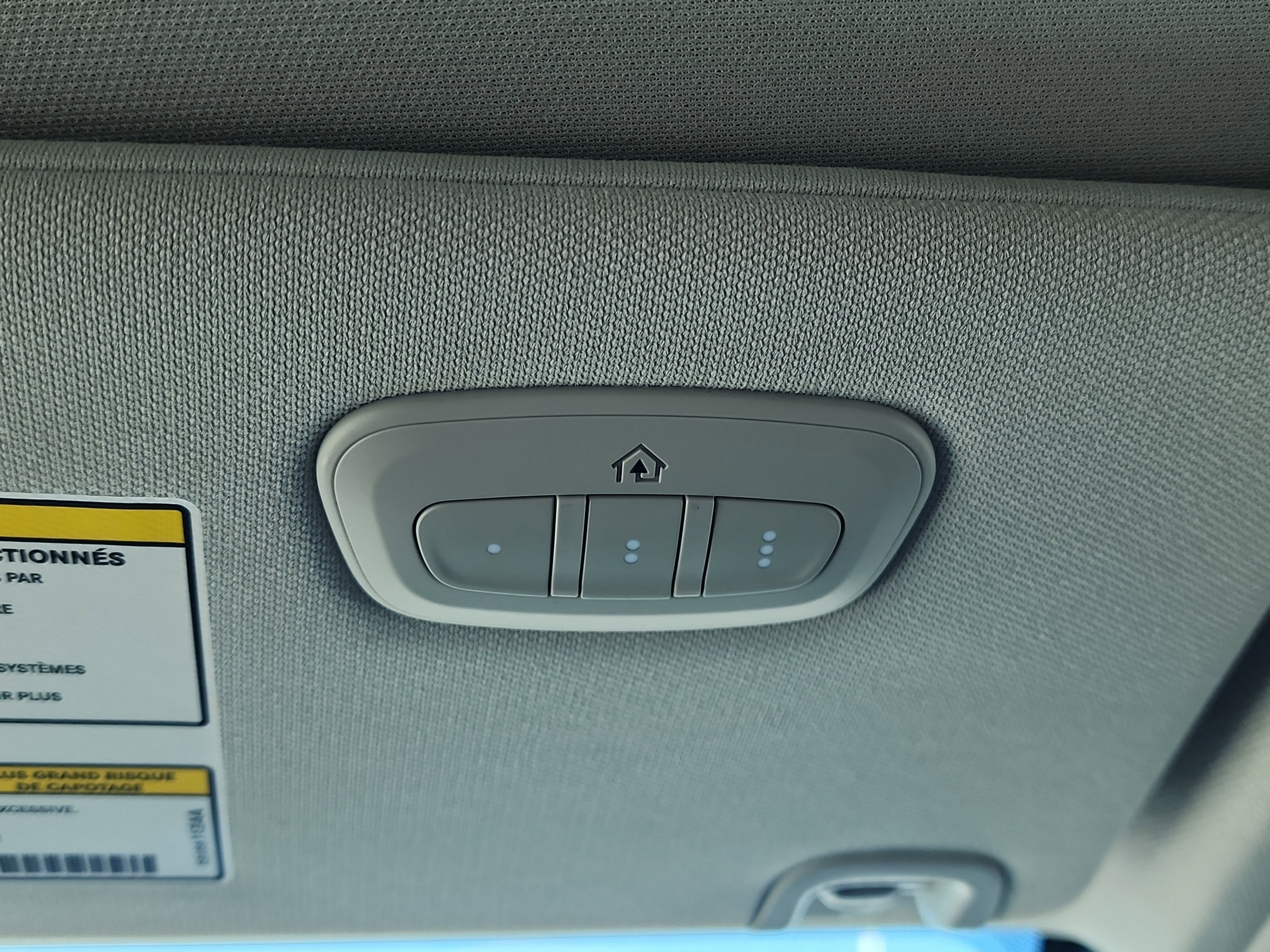 Used 2023 Jeep Cherokee Altitude Lux image 24