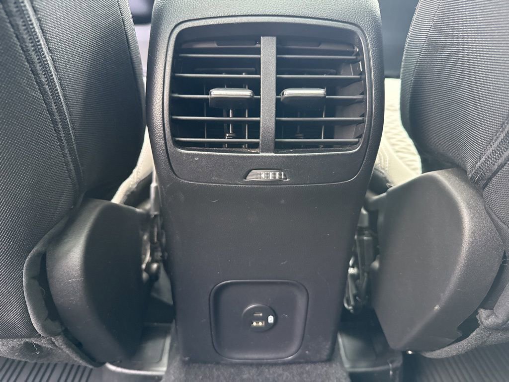 Certified 2022 Ford Escape SE w/ SE Sport Appearance Package image 13