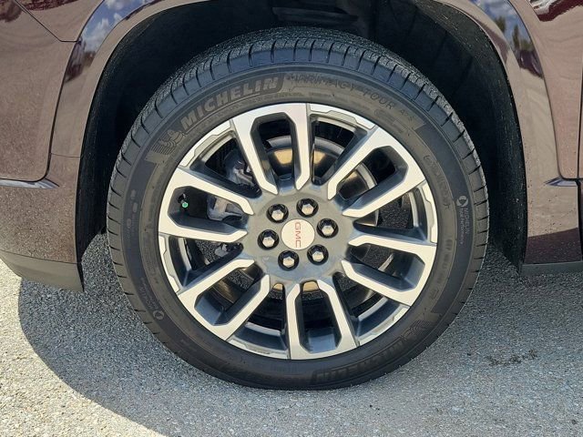 Used 2021 GMC Acadia Denali w/ Denali Technology Package FWD image 8