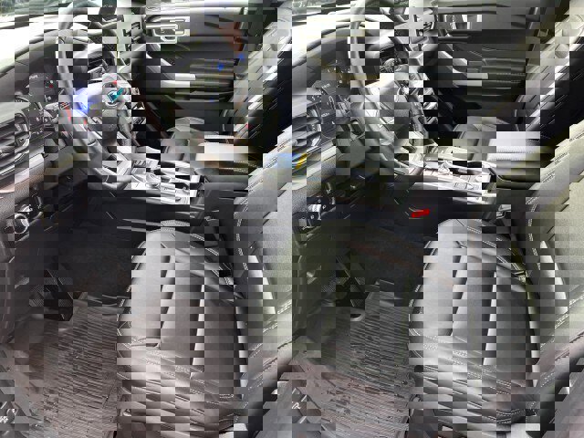 Certified 2022 Ford Explorer XLT w/ Equipment Group 202A image 13