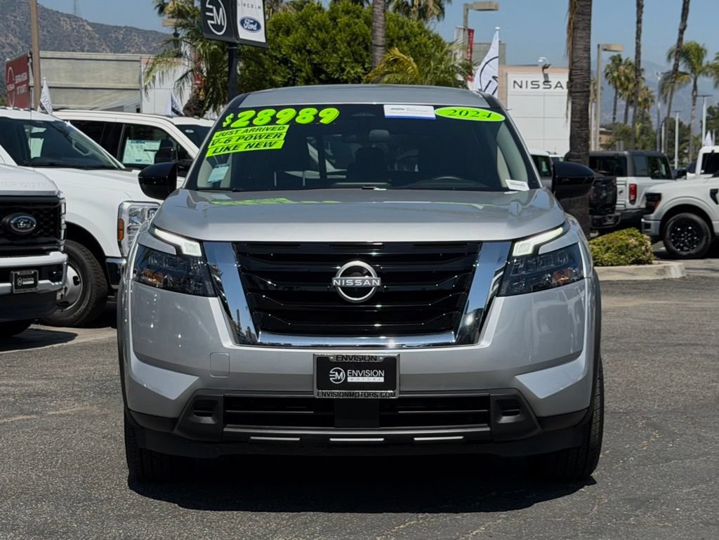 Used 2024 Nissan Pathfinder S FWD image 4