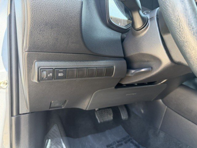Used 2025 Toyota Corolla LE FWD image 14