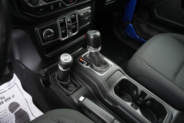 Used 2021 Jeep Gladiator Willys image 28