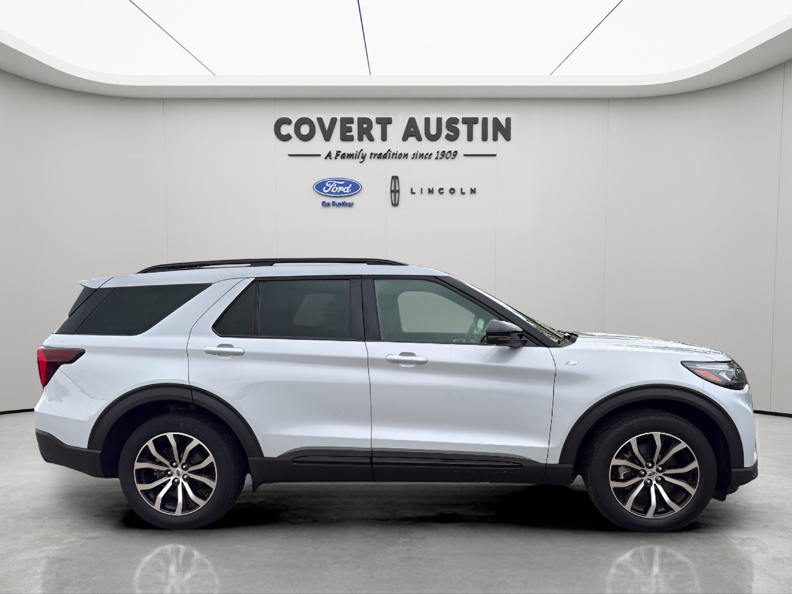 Certified 2026 Ford Explorer ST-Line AWD/4WD image 6