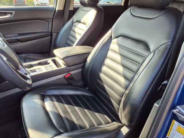 Certified 2024 Ford Edge SEL w/ Convenience Package AWD/4WD image 2