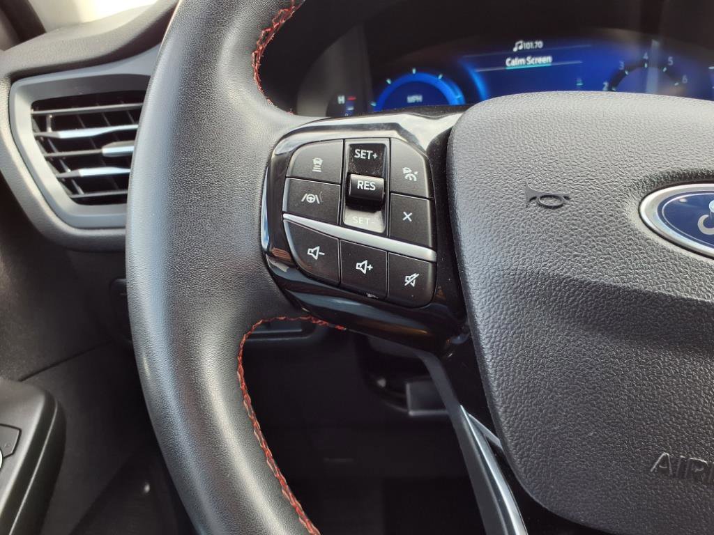 Certified 2022 Ford Escape SEL w/ SEL Stealth AWD Package image 16