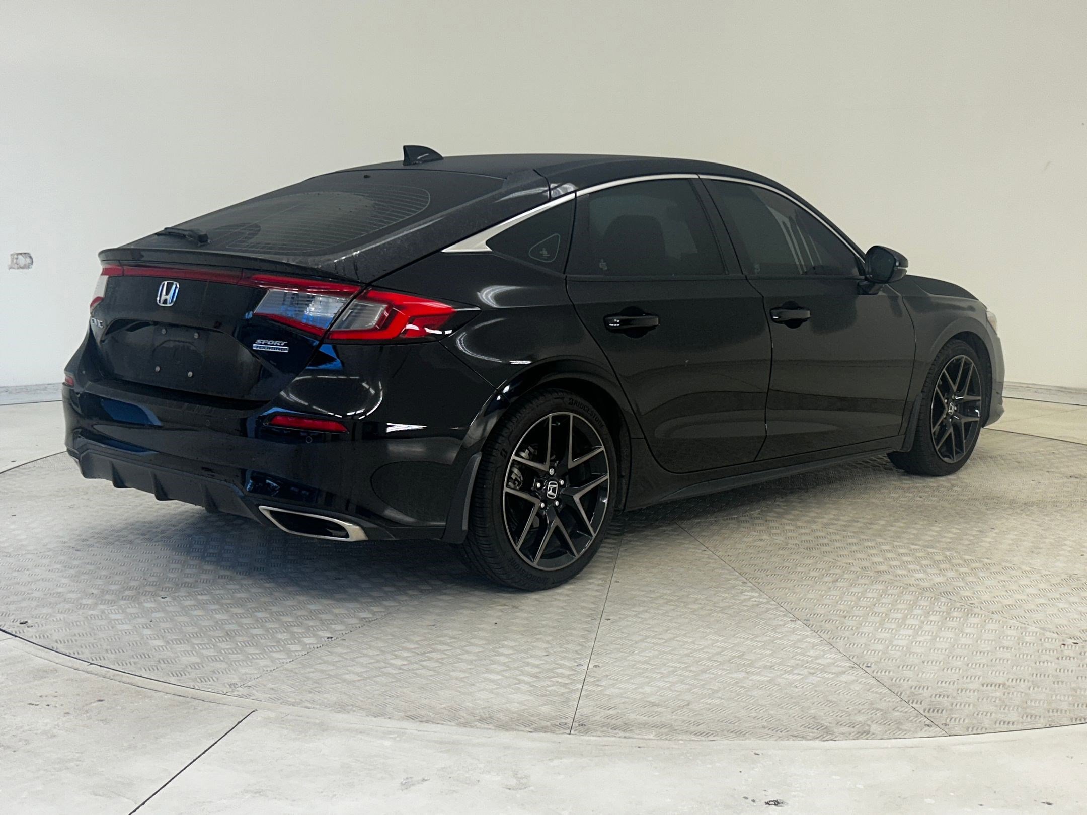 Used 2023 Honda Civic Sport Touring image 5