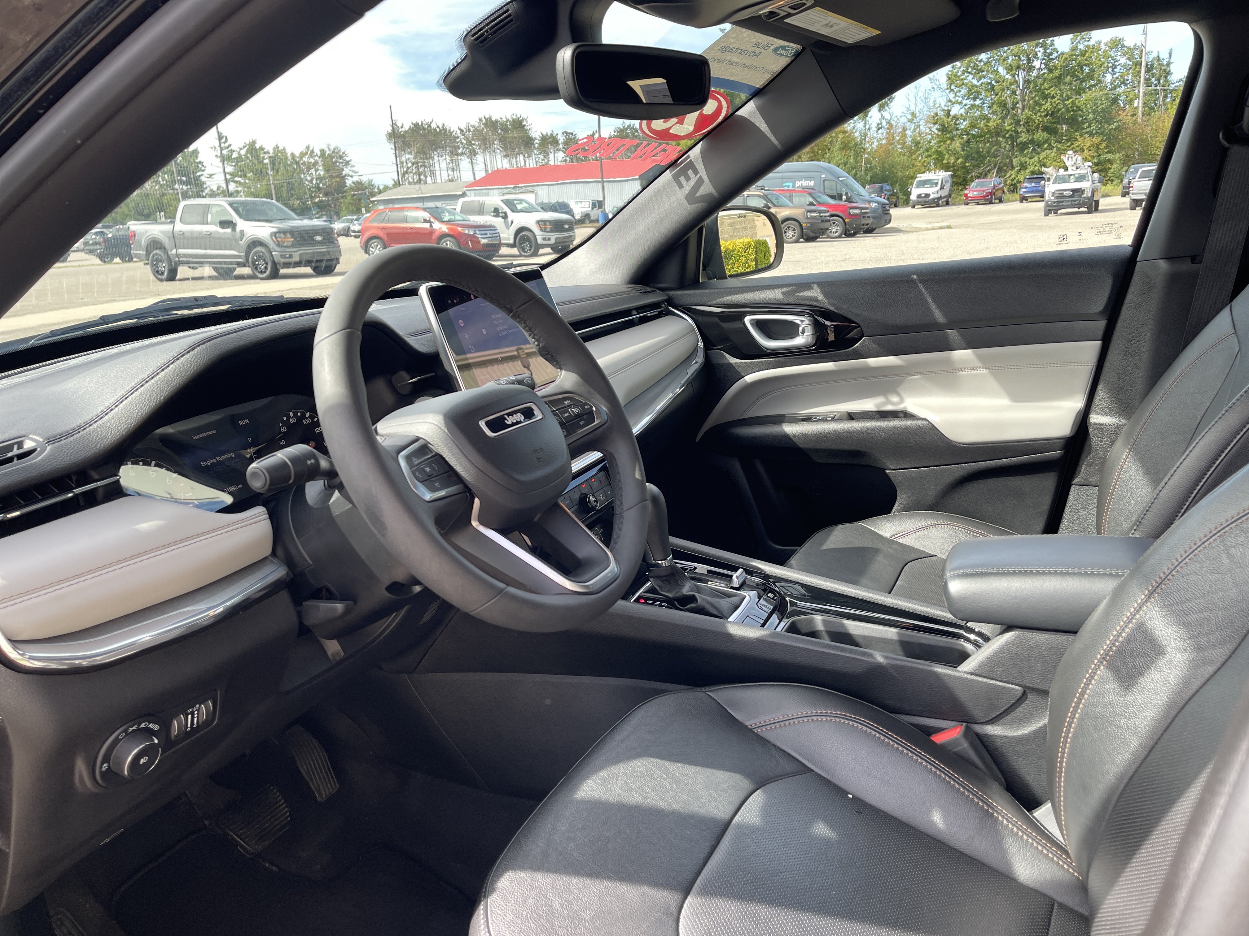 Used 2023 Jeep Compass Limited AWD/4WD image 12