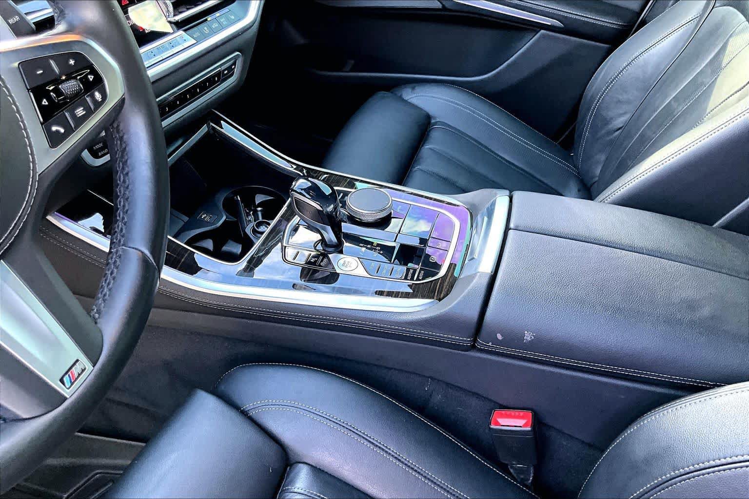 Used 2020 BMW X5 M50i w/ Premium Package AWD/4WD image 17