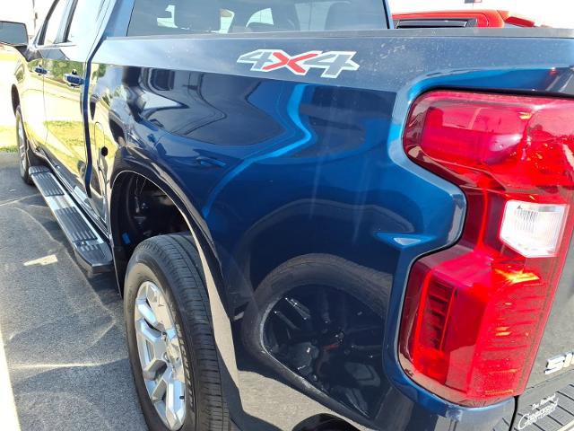 Used 2022 Chevrolet Silverado 1500 LT AWD/4WD image 19