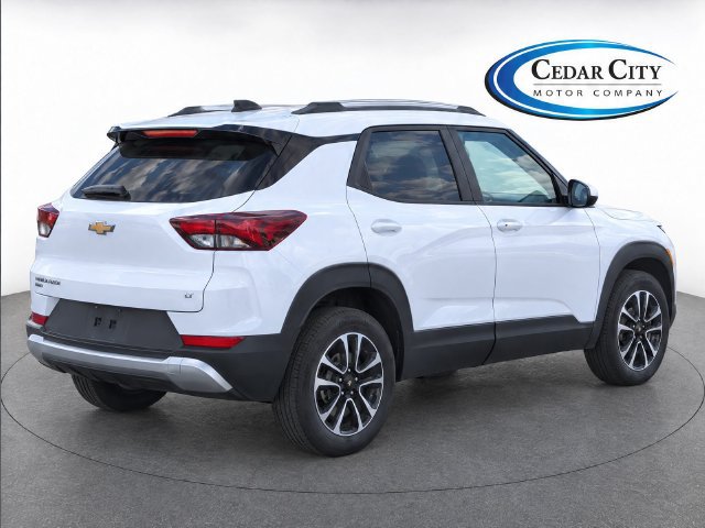 Used 2025 Chevrolet TrailBlazer LT AWD/4WD image 4