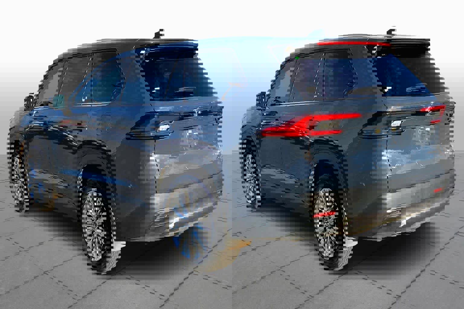 Used 2024 Toyota Grand Highlander Platinum image 11