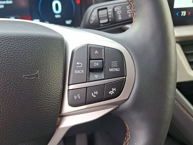 Certified 2025 Ford Explorer Active w/ Active Comfort Package AWD/4WD image 18