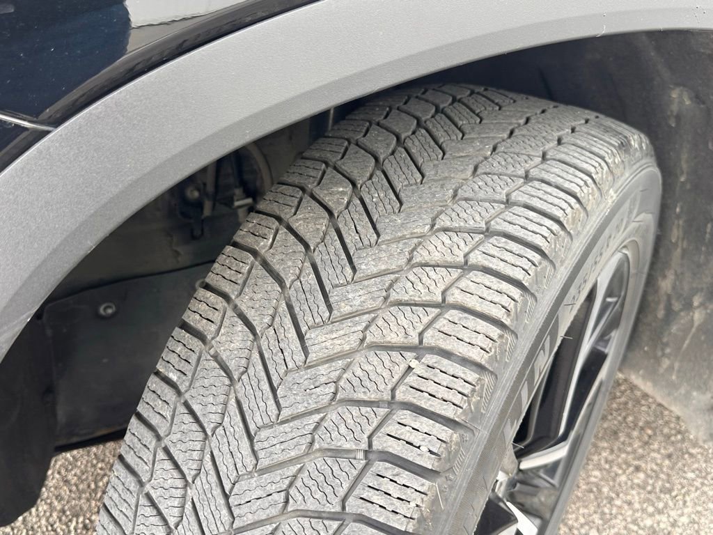 Used 2021 Toyota Highlander XSE image 9