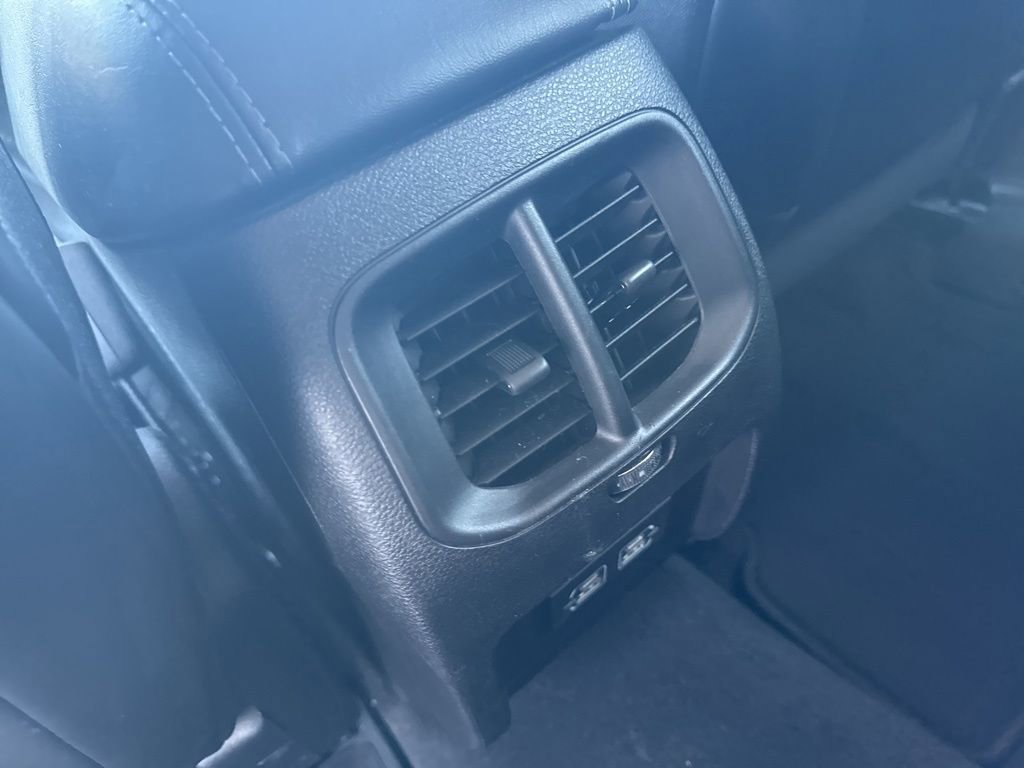 Used 2021 Jeep Cherokee Latitude Lux FWD image 32