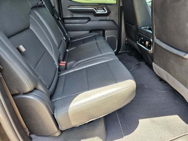 Used 2022 GMC Sierra 1500 SLT AWD/4WD image 16