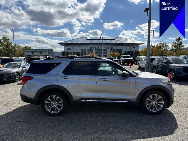 Certified 2021 Ford Explorer XLT w/ Equipment Group 202A AWD/4WD image 4