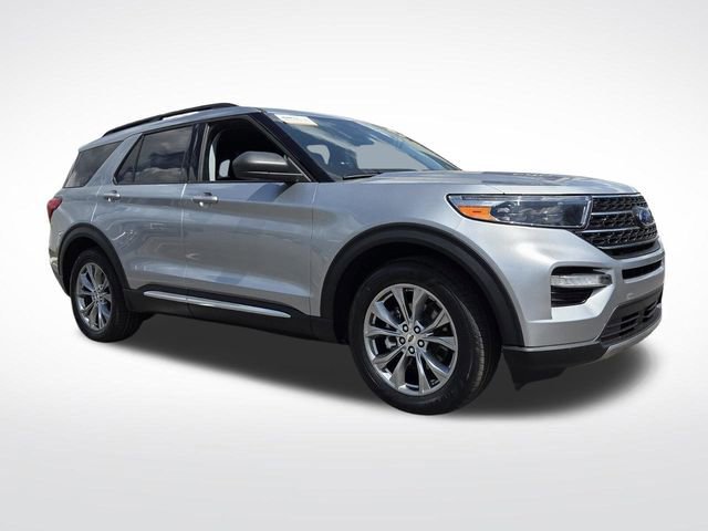 Certified 2022 Ford Explorer XLT w/ Equipment Group 202A RWD image 7
