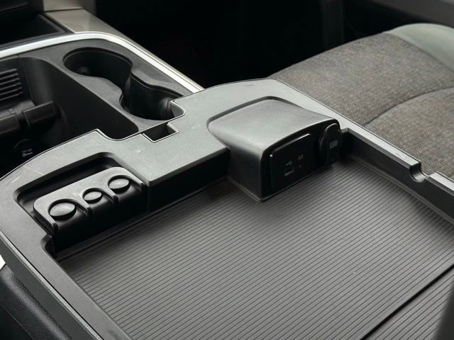 Used 2017 RAM 1500 Outdoorsman AWD/4WD image 28