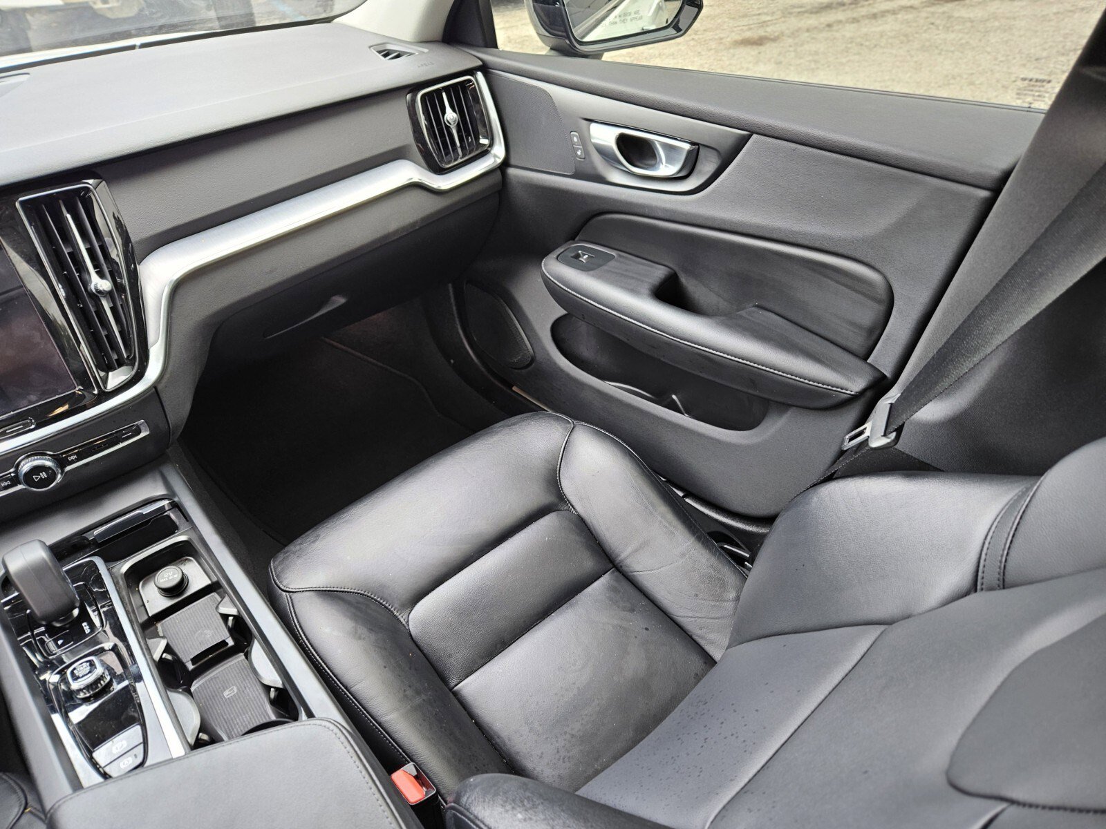 Used 2024 Volvo S60 B5 Core image 16