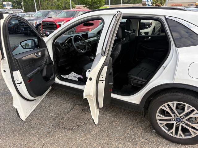 Certified 2022 Ford Escape SEL FWD image 11