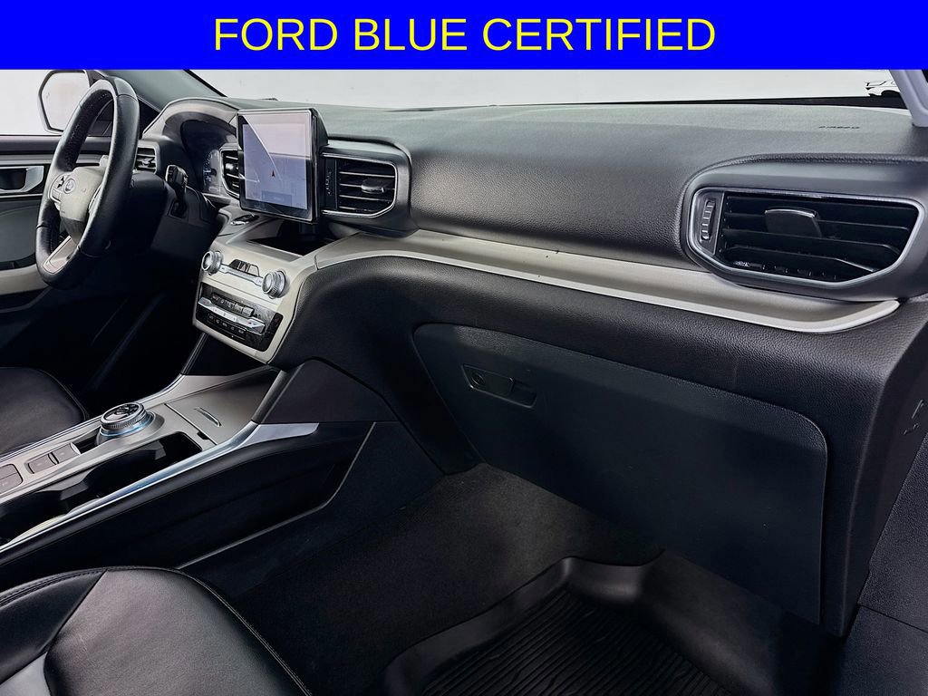 Certified 2022 Ford Explorer XLT w/ Equipment Group 202A image 30
