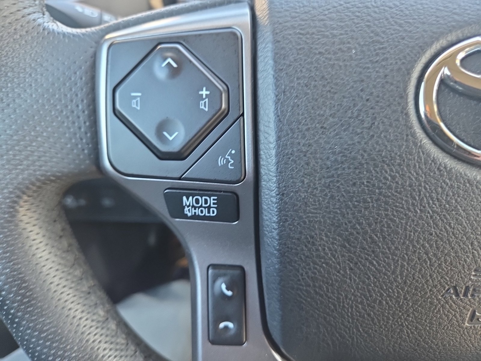 Used 2023 Toyota Tacoma SR5 RWD image 22