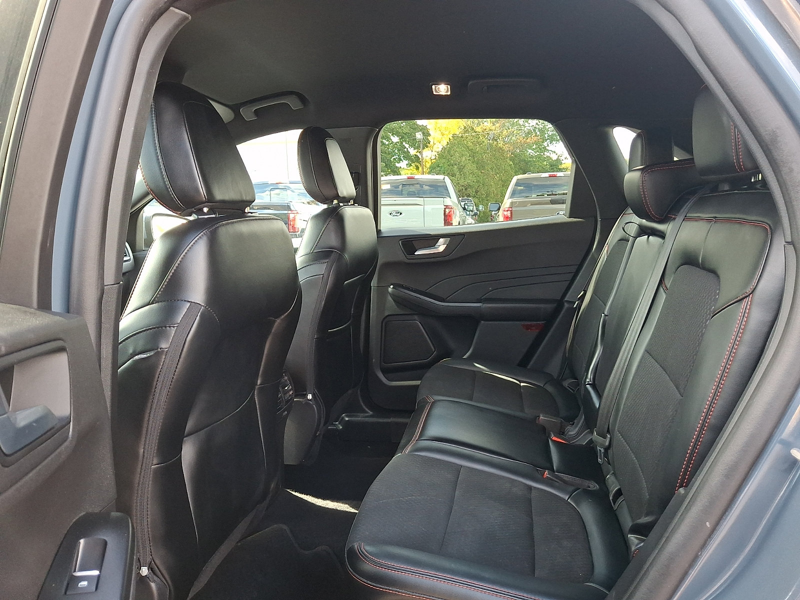Certified 2025 Ford Escape ST-Line Select AWD/4WD image 11