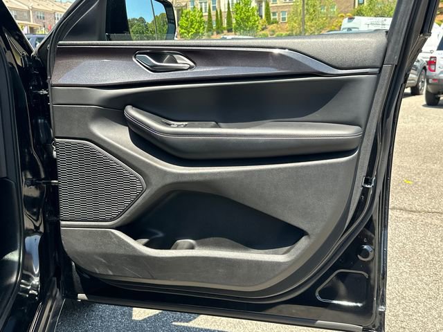 Used 2023 Jeep Grand Cherokee Altitude AWD/4WD image 14