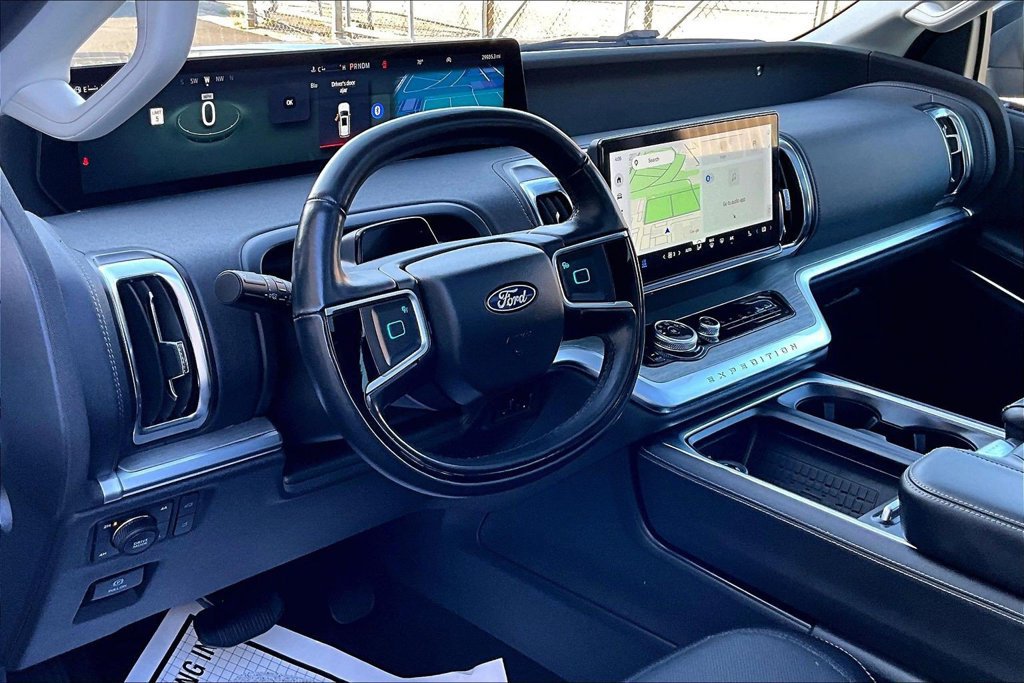 Certified 2025 Ford Expedition Platinum AWD/4WD image 13