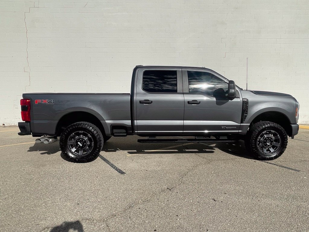 Certified 2025 Ford F250 XL w/ STX Appearance Package AWD/4WD image 8