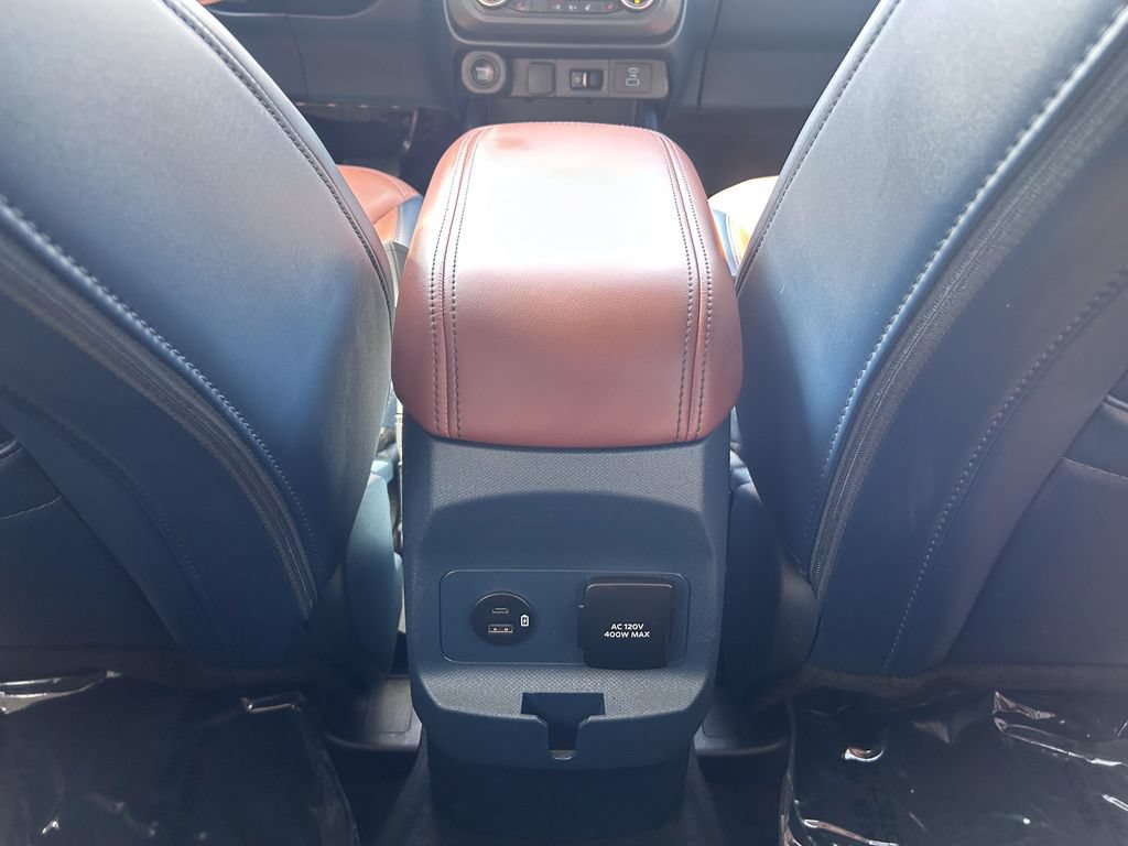 Certified 2024 Ford Maverick Lariat w/ FX4 Off-Road Package AWD/4WD image 34