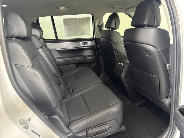 Used 2024 Hyundai Santa Fe SEL AWD/4WD image 4