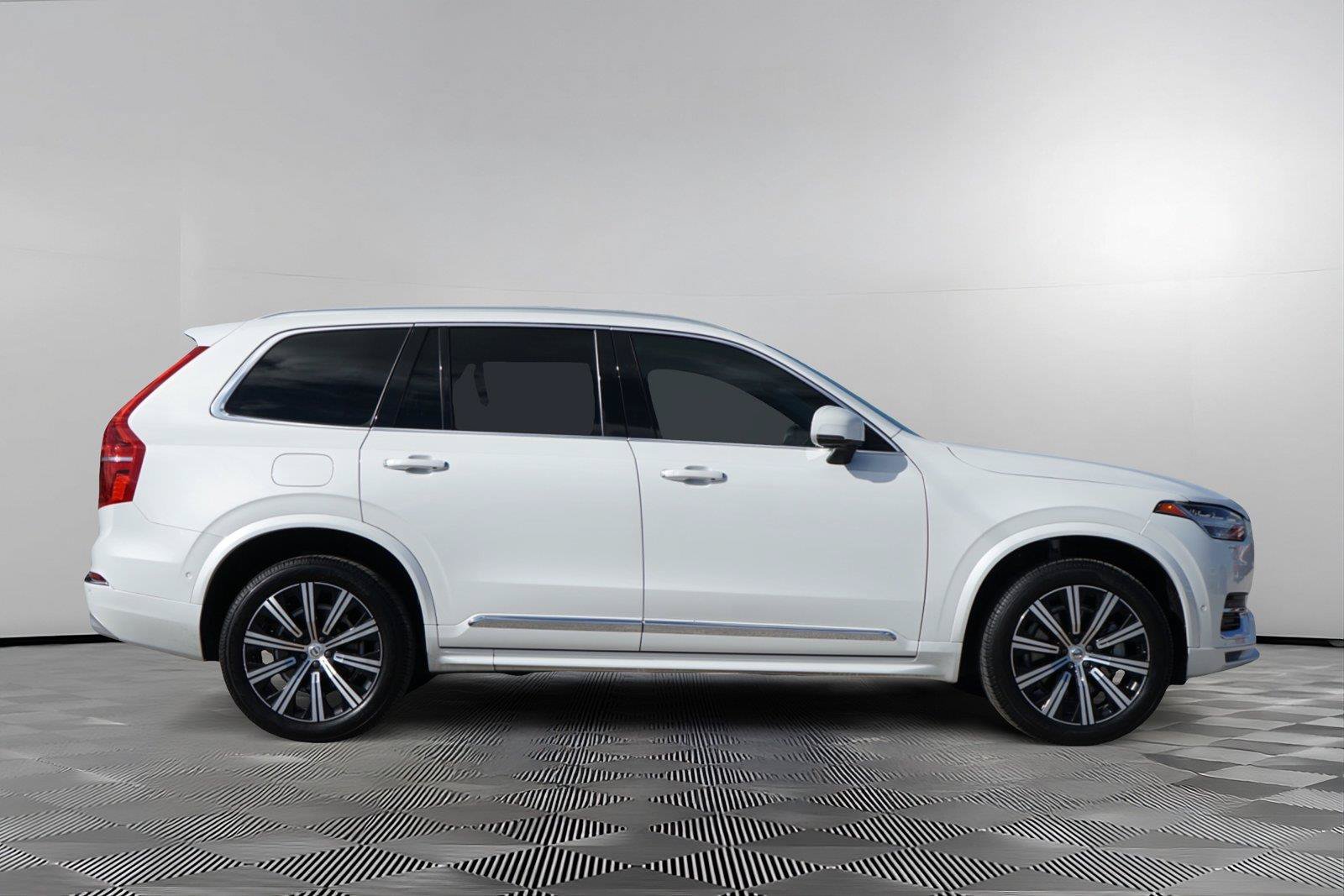 Used 2022 Volvo XC90 T6 Inscription w/ Advanced Package AWD/4WD image 4