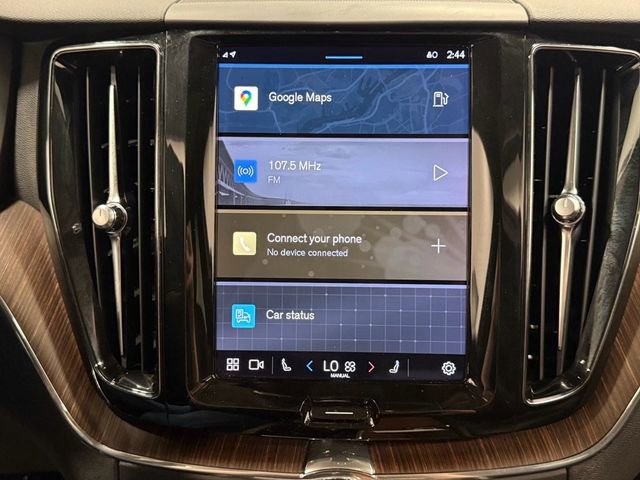 Used 2022 Volvo XC60 B5 Momentum AWD/4WD image 24