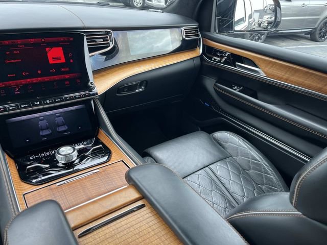 Used 2024 Jeep Grand Wagoneer L Series III AWD/4WD image 18