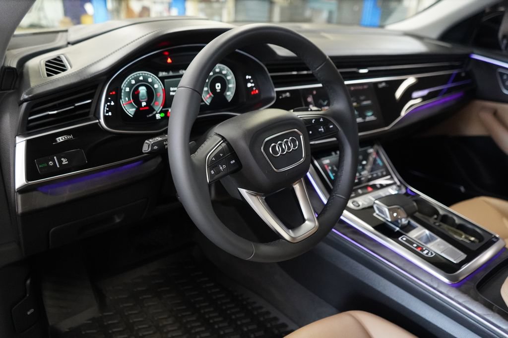 Used 2022 Audi Q8 Prestige w/ Prestige Package AWD/4WD image 18