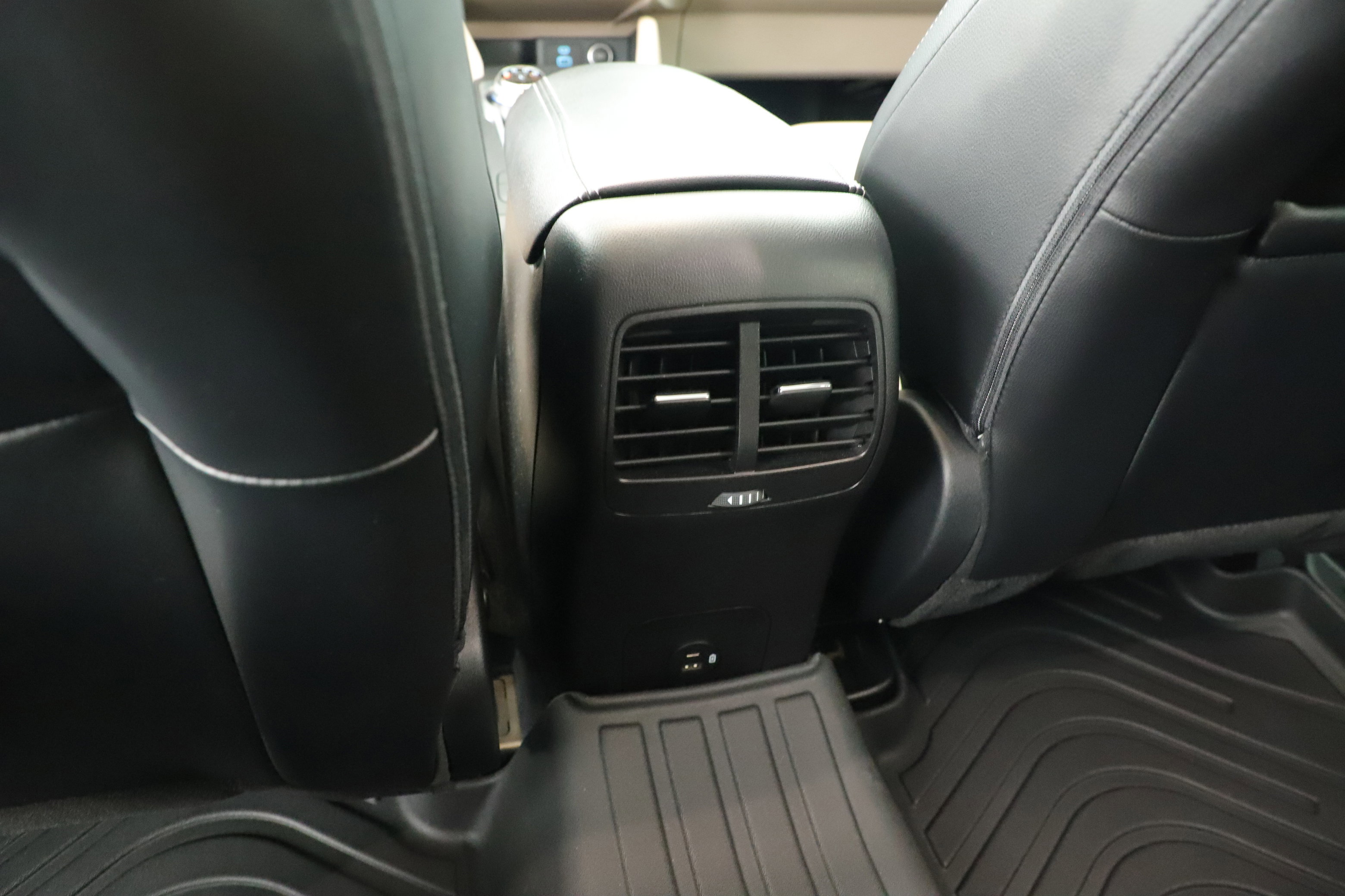 Certified 2021 Ford Escape Titanium image 24