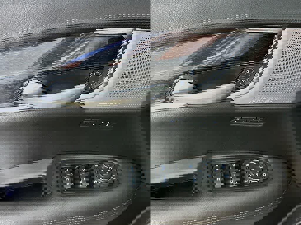 Used 2023 Cadillac XT5 Premium Luxury image 39