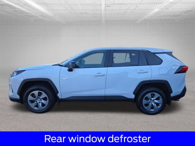 Used 2022 Toyota RAV4 LE AWD/4WD image 5