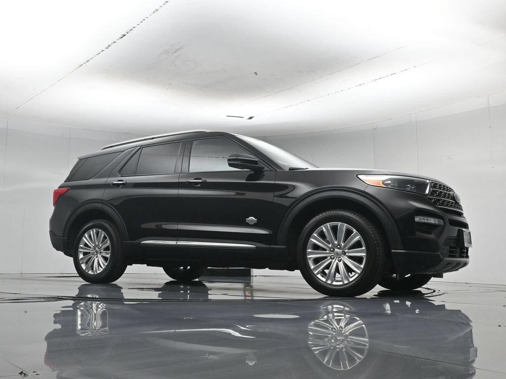 Certified 2023 Ford Explorer King Ranch w/ Technology Package AWD/4WD image 4