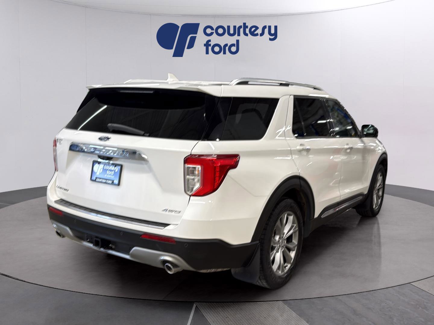 Certified 2021 Ford Explorer Limited w/ Equipment Group 301A image 5