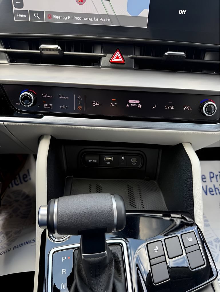 Used 2025 Kia Sportage EX FWD image 25