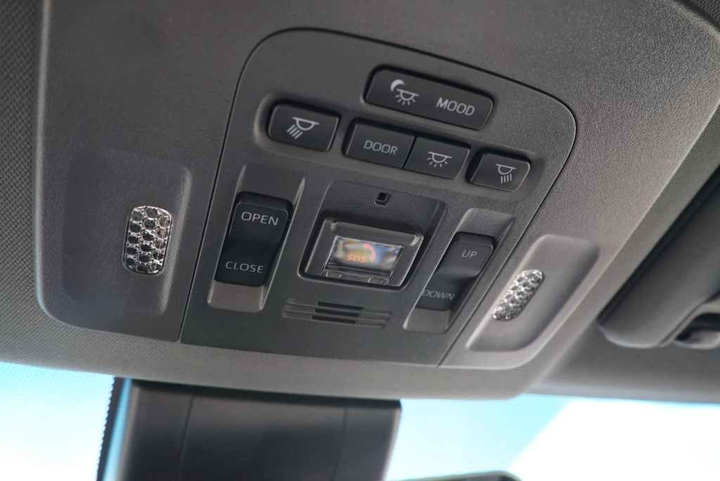 Used 2022 Toyota Avalon Limited w/ Advanced Safety Package FWD image 25