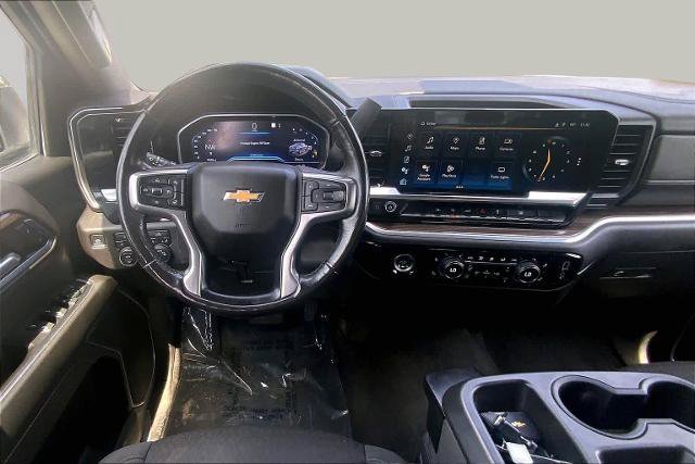 Used 2022 Chevrolet Silverado 1500 LT AWD/4WD image 6